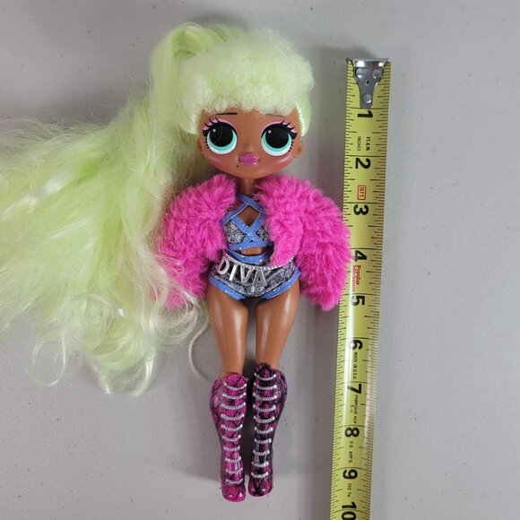 LOL Surprise OMG Lady Diva Fashion Doll 9" Series 1 Articulated Pose 11 Pieces - Picture 10 of 10